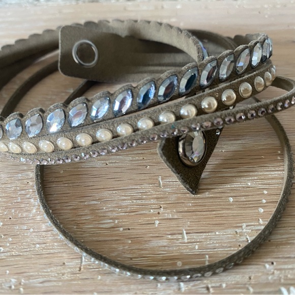 Swarovski Jewelry - Swarovski  Scalloped (Grey) Leather and Crystal Wrap Bracelet - (OS)